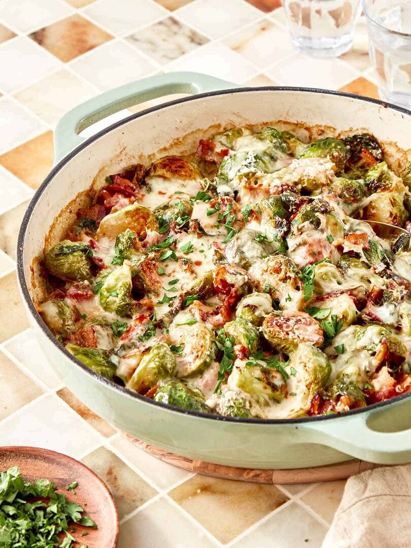 Rookworst met spruiten in mosterdsaus en aardappelpuree